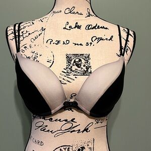 Victoria's Secret Very Sexy Push Up Black & Cream Bra with Double String Straps